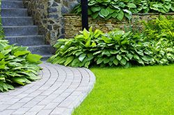 Мощение дорожек и площадок с использованием природного камня   в Королеве