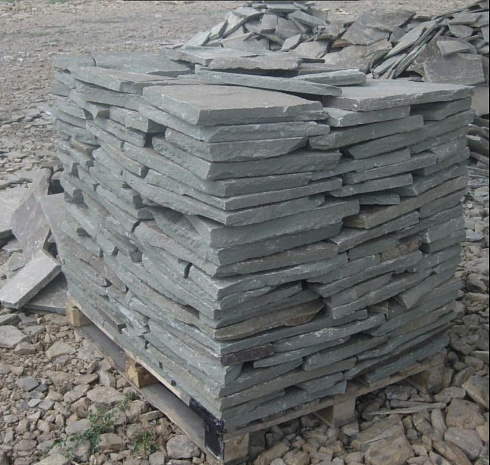 Kamenclub.ru: Песчаник пластушка серо-зеленый (1,5 см)  купить в Королеве плитняк - пластушка серо-зеленый, серый, зеленый пластушка рваная ландшафтная колотая 10200 руб/м3   фото КАМЕНЬ КЛУБ