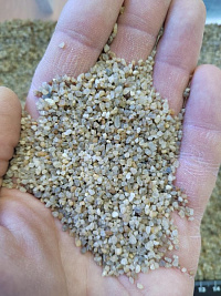 Кварцевый песок сухой фракцинированный фр. 1,6-4 мм.  купить в Королеве фото Камень Клуб