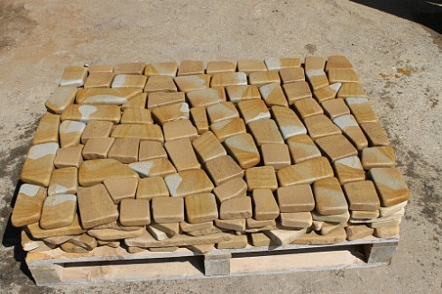 Kamenclub.ru: Песчаник брусчатка (Готика) art PSG-L-01  купить в Королеве    2300 руб/кв.м   фото КАМЕНЬ КЛУБ