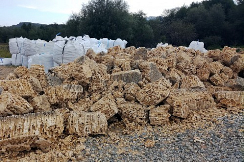 Kamenclub.ru: Крымский природный меотис фр. 100-500 мм.  купить в Королеве меотис бежевый рыжий молочный желтый ракушечник 4 500 руб/т   фото КАМЕНЬ КЛУБ