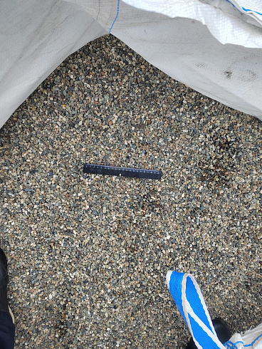 Kamenclub.ru: Галька речная окат (серая) фр.5-10 мм купить  в Королеве галька речная серая, серый, темно-серый, светло-серый, коричневый речная окатанная галька декоративная ландшатфная 5000 руб/т   фото КАМЕНЬ КЛУБ