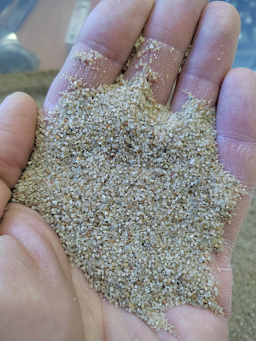 Кварцевый песок для площадок фр. 0,3 - 1 мм.  купить в Королеве фото Камень Клуб