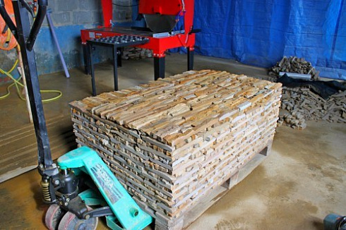 Kamenclub.ru: Песчаник (лапша) art PSG-3-01  купить в Королеве    2300 руб/кв.м   фото КАМЕНЬ КЛУБ