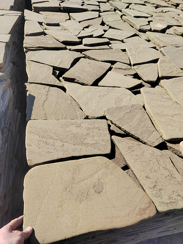 Kamenclub.ru: Песчаник пластушка галтованная серо-зеленая (3,0 см)  купить в Королеве песчаник серо-зеленый песчаник 18000 руб/м3   фото КАМЕНЬ КЛУБ