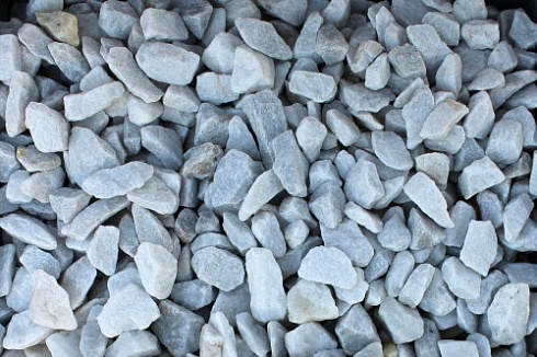 Kamenclub.ru: Мраморная крошка, щебень, цвет-белый, фр. 40-70 мм.  купить в Королеве мрамор белый молочный айвори мраморный каменный декоративный  12000 руб/т   фото КАМЕНЬ КЛУБ