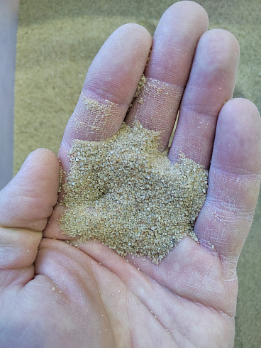 Кварцевый песок для площадок фр. 0,16-0,63 мм.  купить в Королеве фото Камень Клуб