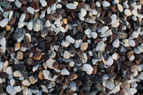 Kamenclub.ru: Мраморная крошка (щебень галтованный микс:: серый-зеленый-розовый) фр.10-20 мм.  купить в Королеве мрамор серый, зеленый, розовый щебень окатанный округлый декоративный ландшафтный 15500 руб/т   фото КАМЕНЬ КЛУБ