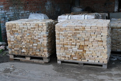 Kamenclub.ru: Песчаник брусчатка (Готика) art PSG-L-01  купить в Королеве    2300 руб/кв.м   фото КАМЕНЬ КЛУБ