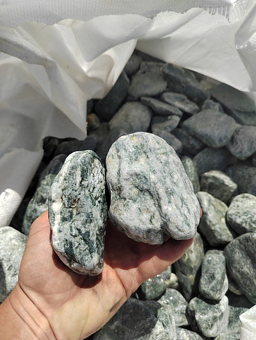 фото Галтованный жадеит (фр. 70-100 мм)  купить в Королеве в интернет-портале КАМЕНЬ КЛУБ