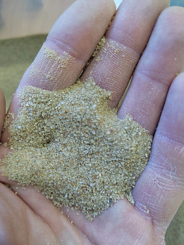 Кварцевый песок для площадок фр. 0,16-0,63 мм.  купить в Королеве фото Камень Клуб