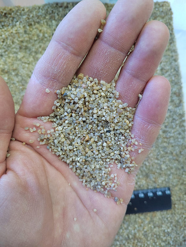 Кварцевый песок для площадок фр. 0,8 - 2 мм.  купить в Королеве фото Камень Клуб