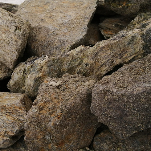 фото Змеевик салатовый  (фр. 70-100 мм)  купить в Королеве в интернет-портале КАМЕНЬ КЛУБ