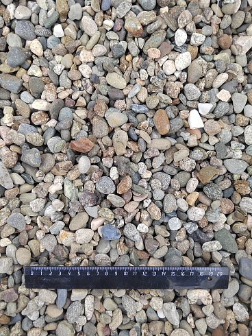 Kamenclub.ru: Галька речная окат (серая) фр.10-20 мм купить  в Королеве галька речная серая, серый, темно-серый, светло-серый, коричневый ландшафтная декоративная речная окатанная округлая галька 5000 руб/т   фото КАМЕНЬ КЛУБ