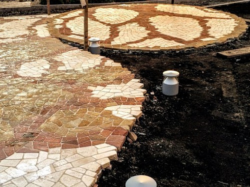 Kamenclub.ru: Песчаник брусчатка (Готика) art PSK-L-01  купить в Королеве    2600 руб/кв.м    фото КАМЕНЬ КЛУБ