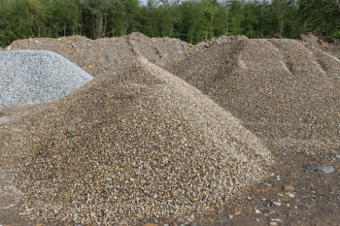 Kamenclub.ru: Галька окат (серо-желтая) фр.10-20 мм. купить  в Королеве галька серо-желтая, рыжая, серый речная окатанная округлая галька 5000 руб/т   фото КАМЕНЬ КЛУБ