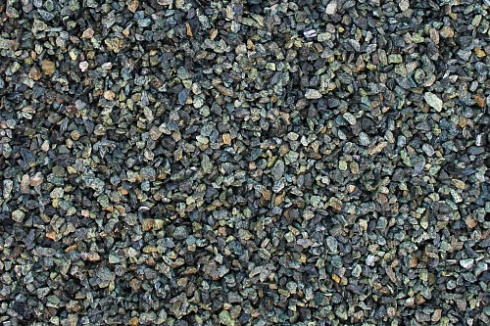 Kamenclub.ru: Щебень крошка зеленый (змеевик) фр. 10-20 мм.  купить в Королеве змеевик зеленый, салатовый декоративная ландшафтная каменная крошка щебня 7 200 руб/т   фото КАМЕНЬ КЛУБ