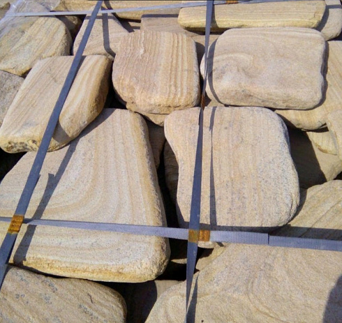 Kamenclub.ru: Песчаник пластушка галтованный желтый с рисунком (3 см)  купить в Королеве плитняк - пластушка желтый песчаник 21000 руб/м3   фото КАМЕНЬ КЛУБ