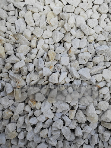 Kamenclub.ru: Мраморная крошка, щебень, цвет-белый, фр. 10-20 мм.  купить в Королеве мрамор белый, молочный айвори каменная ландшафтная декоративная крошка шебня 12000 руб/т   фото КАМЕНЬ КЛУБ